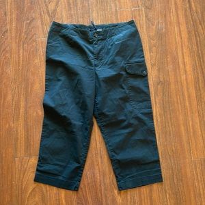 Gap black stretch capris